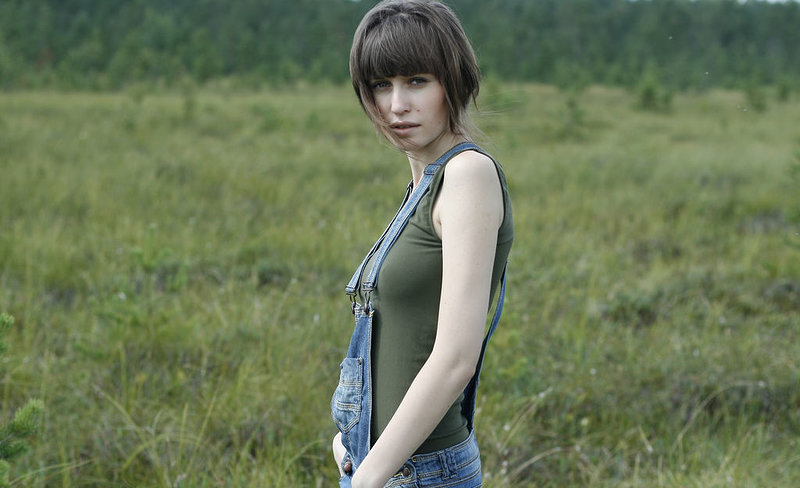 Люба, 18